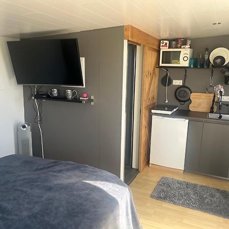 Adorable Tiny House In Reykjavik Villa Exteriör bild